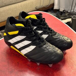 Vintage Adidas Size 10 Leather Rugby Boots/Cleats Black/Yellow